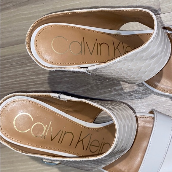 Beautiful Calvin Klein heels - Picture 2 of 3